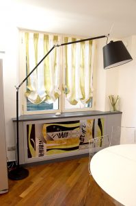 Decorazione a mano in metallo laccato per appartamenti