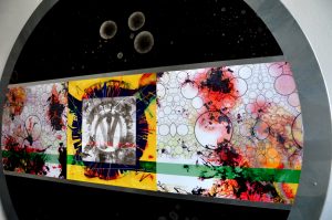 decorazioni in plexiglas e metallo